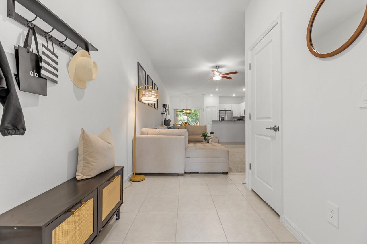 6140 Shiner St - Photo 2 of 15