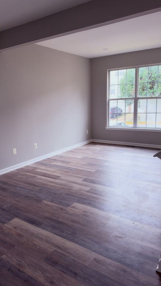 45516 Lakemont Sq #NA - Photo 2 of 9