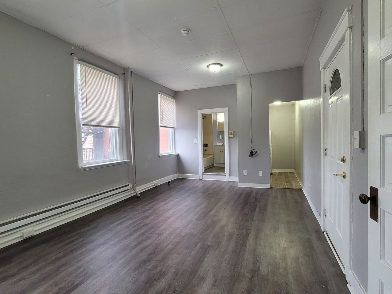1 and 2 Bedrooms Available Now ! - Photo 3 of 22