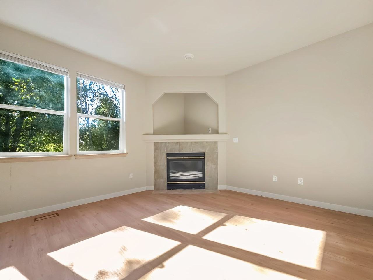 2426 Stafford Way - Photo 4 of 29