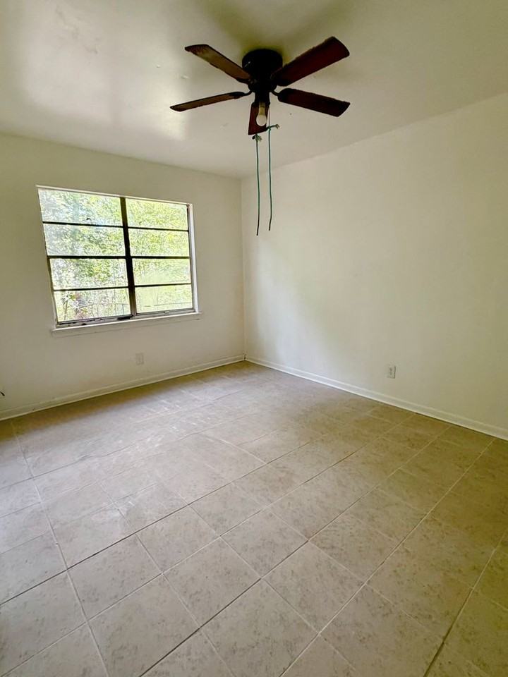1815 Dove St - Photo 4 of 5