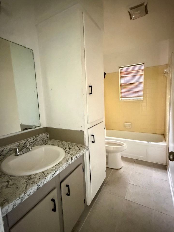 1815 Dove St - Photo 5 of 5