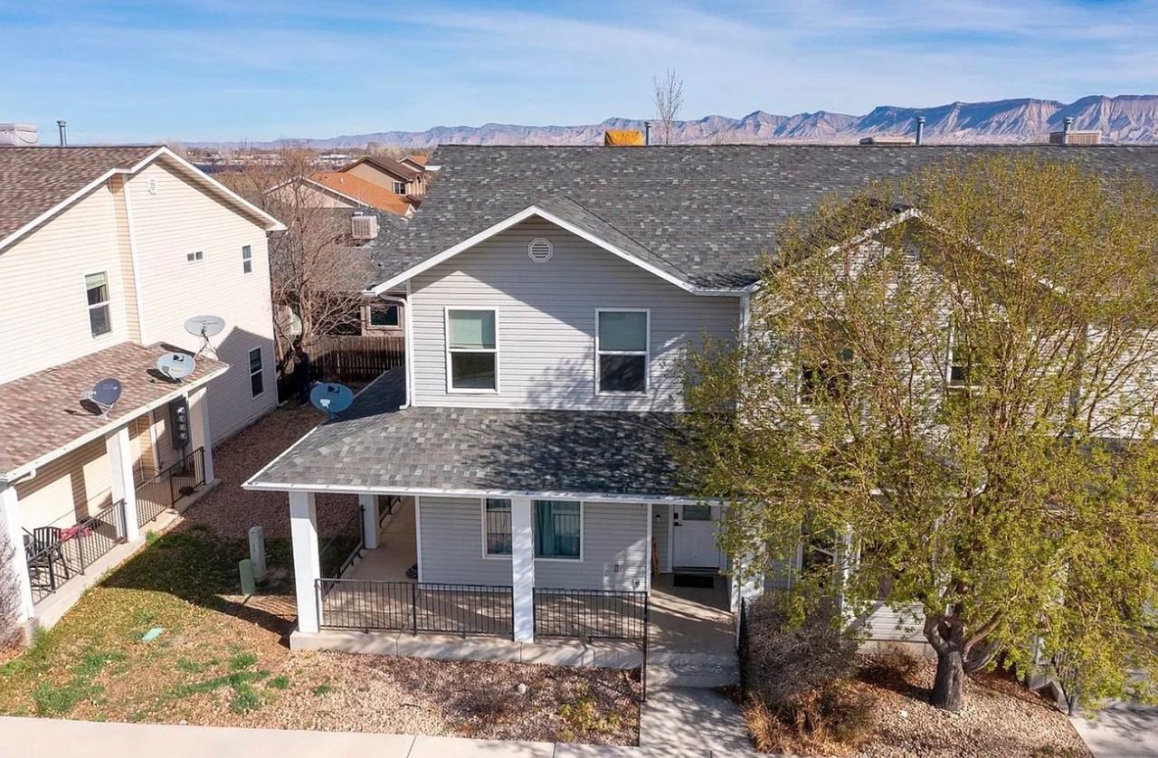 2946 D Rd - Photo 5 of 12
