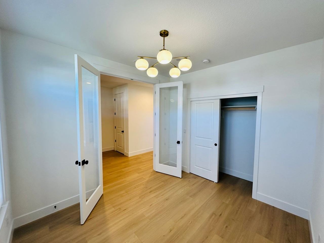 5194 N 91st Ave - Photo 6 of 40