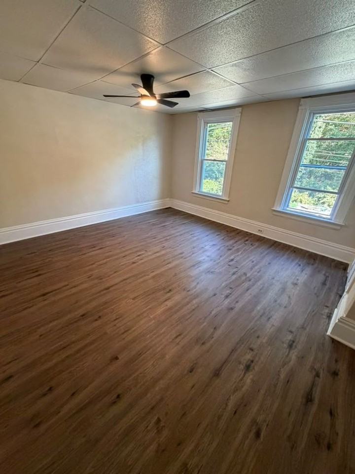 1607 Lynn Ave - Photo 5 of 10