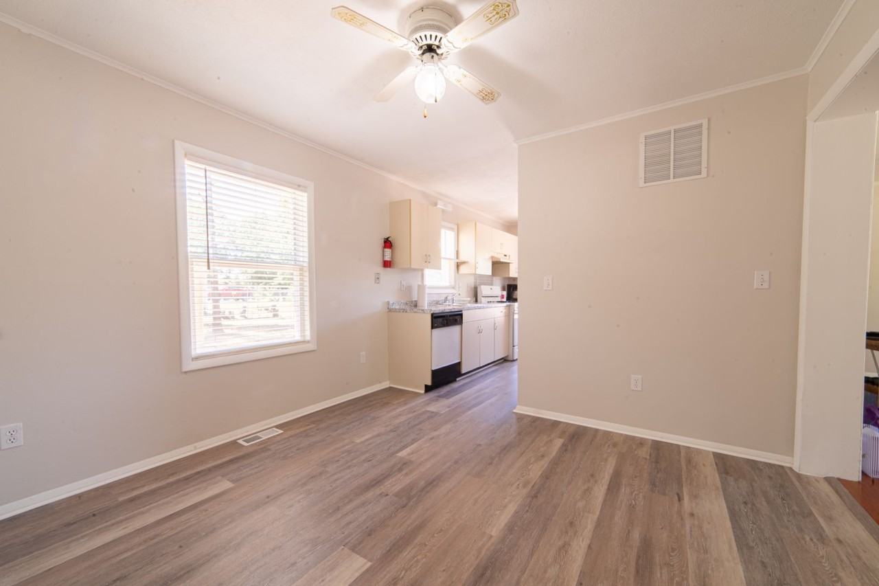 239 Luciano Ave - Photo 5 of 25