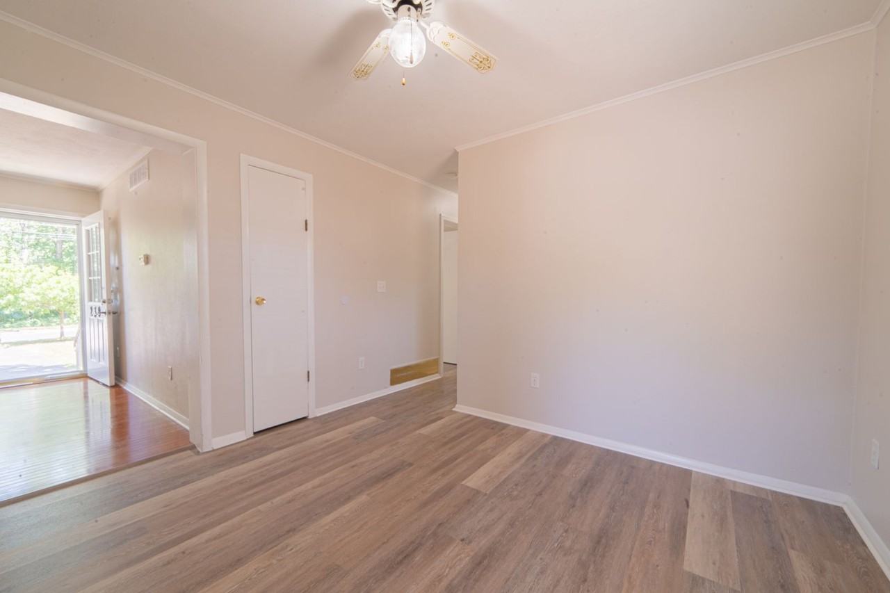 239 Luciano Ave - Photo 6 of 25