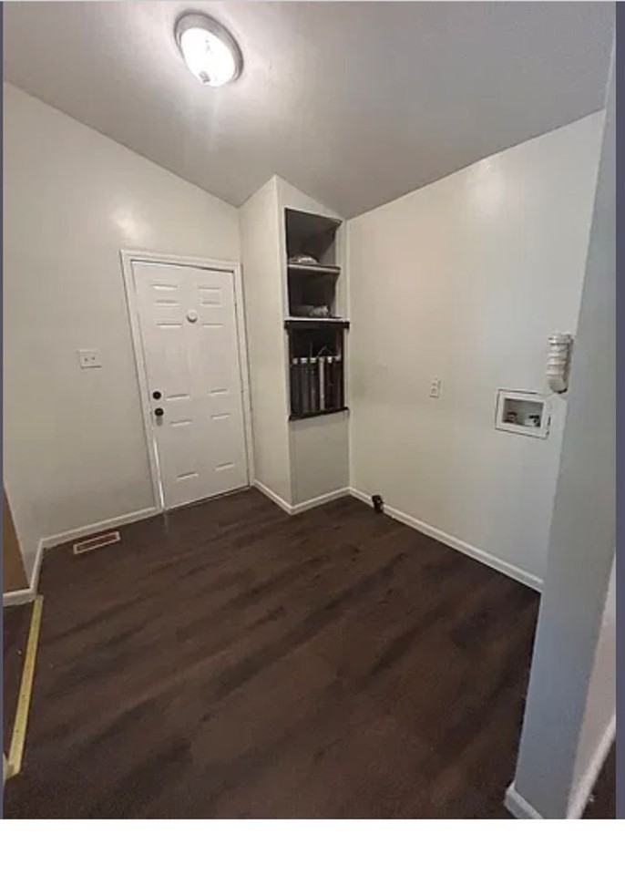 600 W Lincoln Ave - Photo 4 of 7