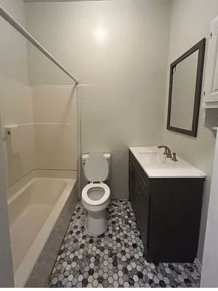 600 W Lincoln Ave - Photo 6 of 7