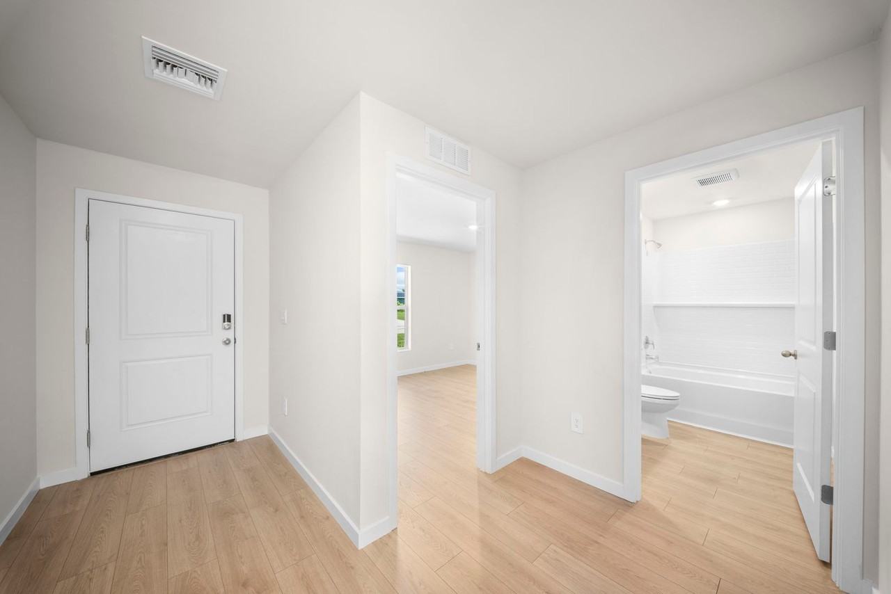 914 Sw 33rd Ter - Photo 4 of 31