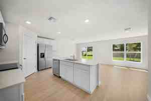 featured image of 914 Sw 33rd Ter