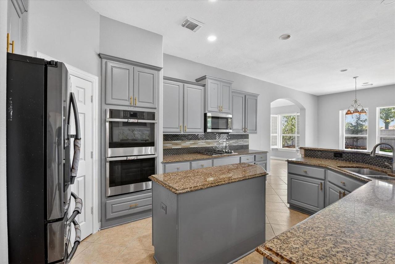 11127 Salento Ct - Photo 4 of 10