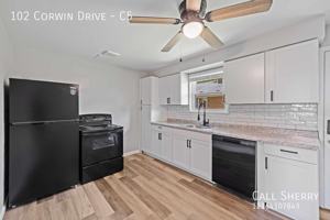 featured image of 102 Corwin Dr #C5