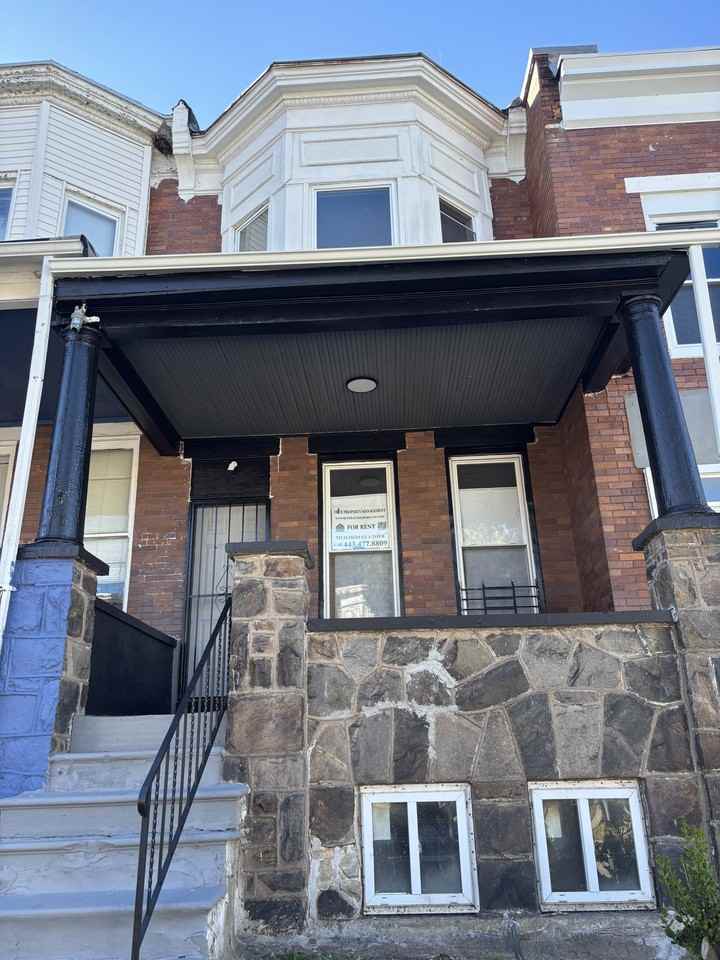 1108 Dukeland St - Photo 6 of 17