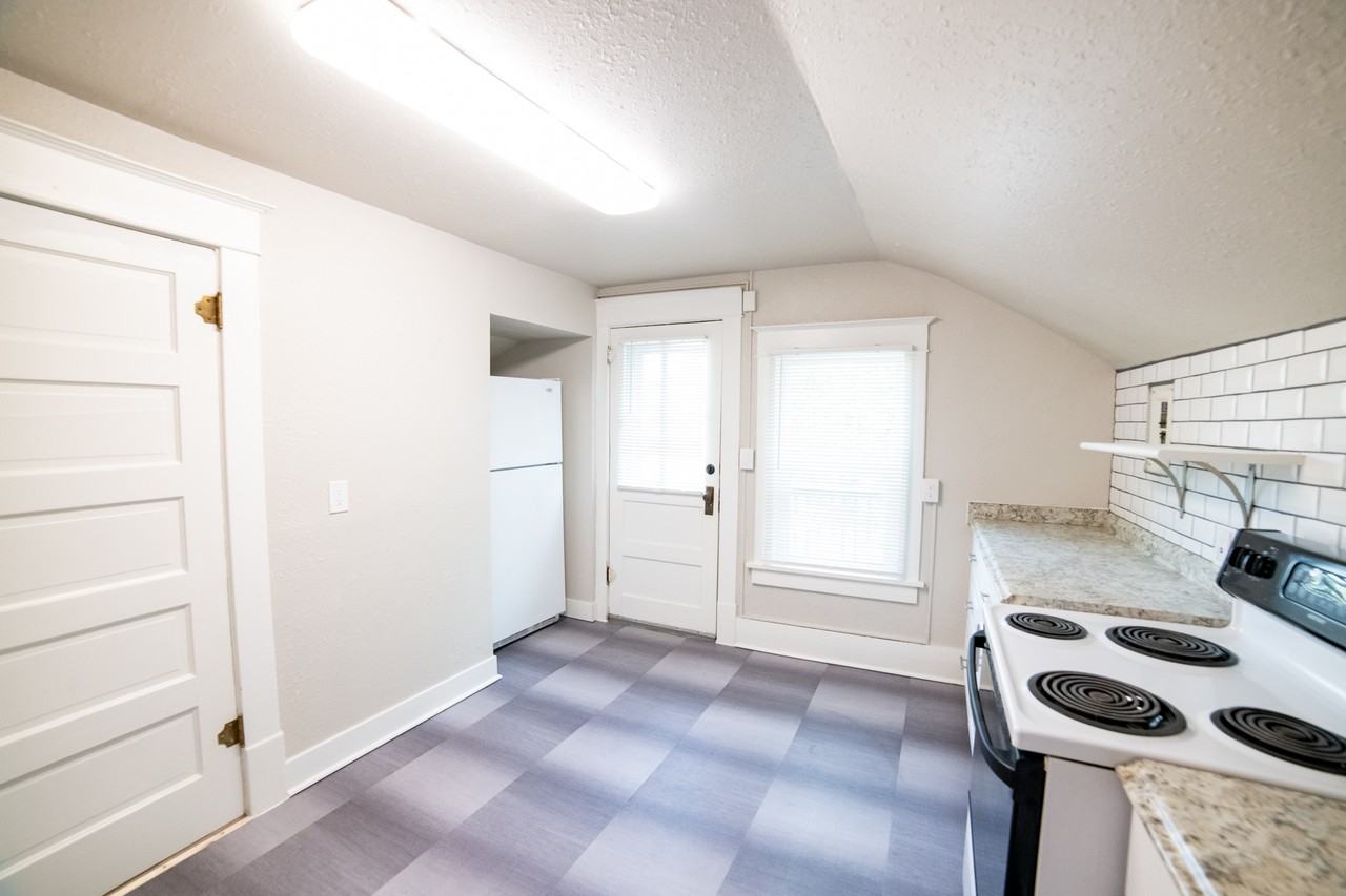 1515 3rd Ave N - Photo 2 of 18