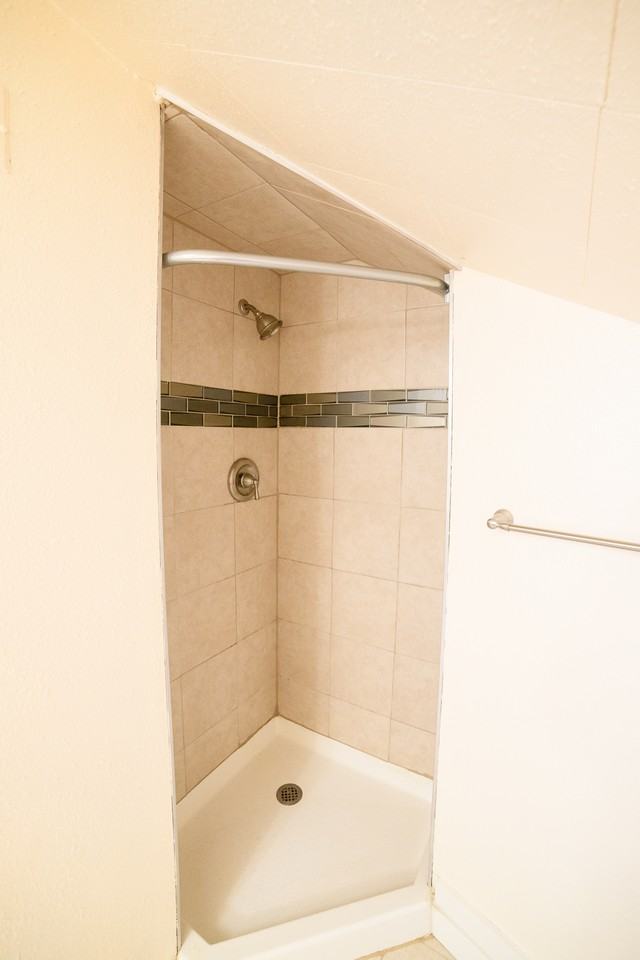 1515 3rd Ave N - Photo 5 of 18