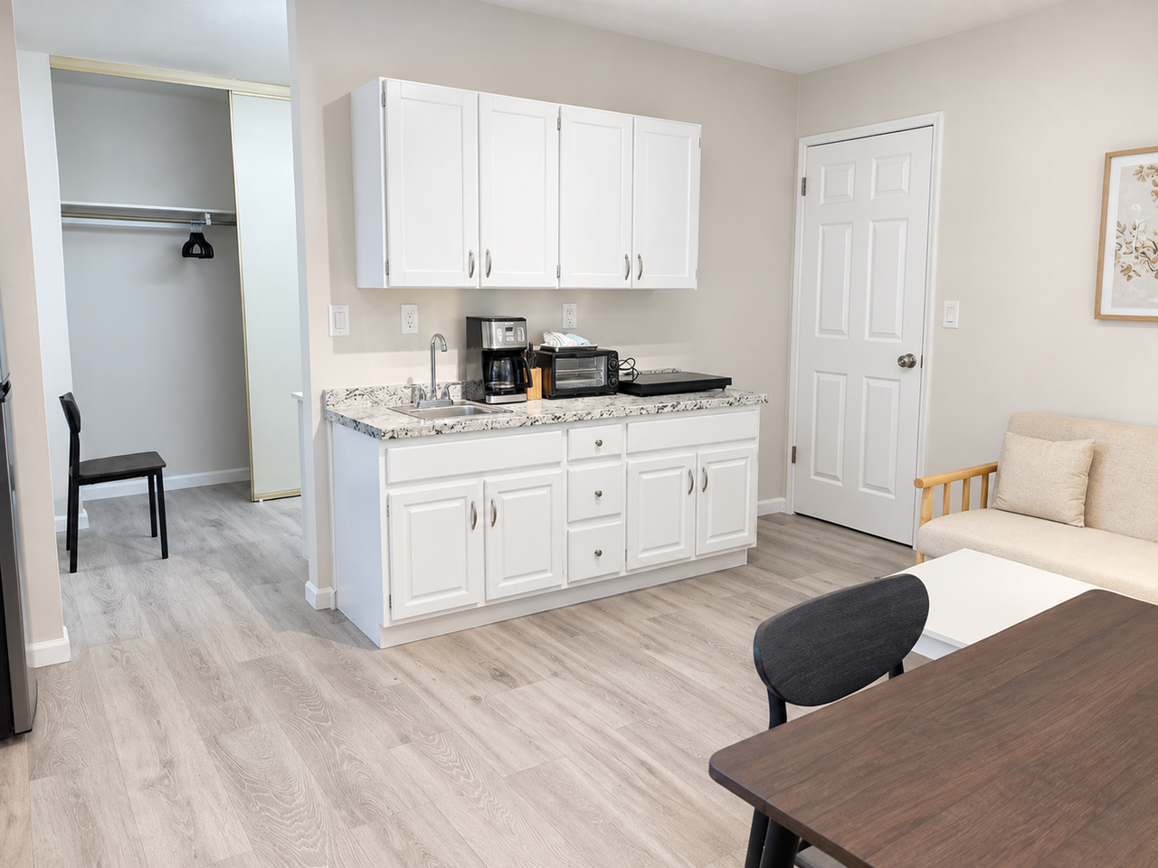 3126 Crestview Ct #2 - Photo 6 of 6