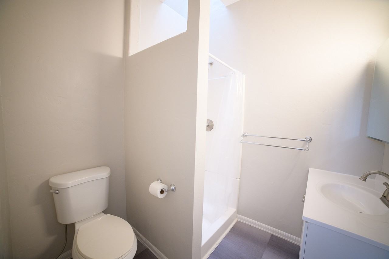 112 12th St N #112 - Photo 4 of 28
