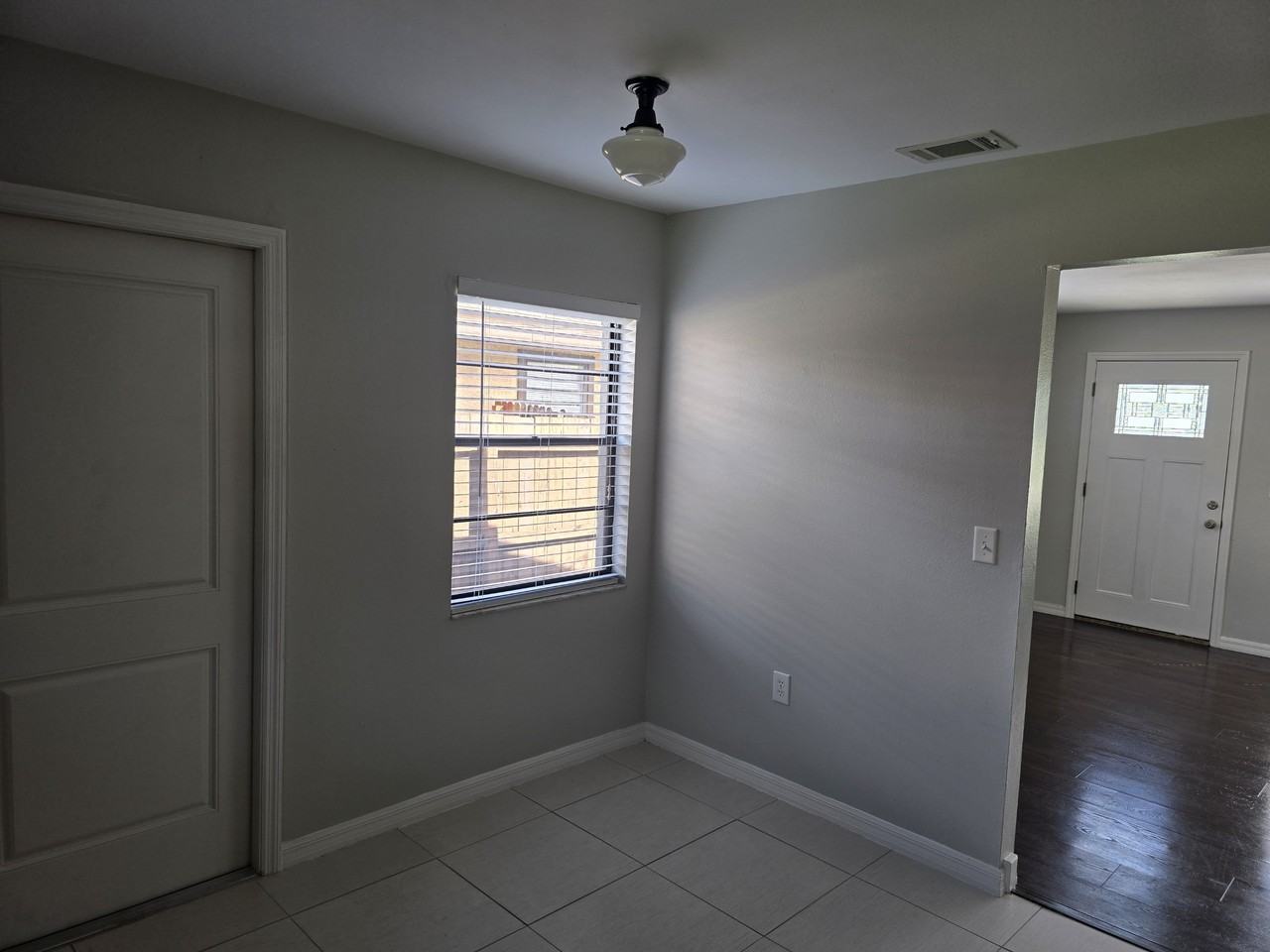 2019 Country Club Rd N - Photo 7 of 20