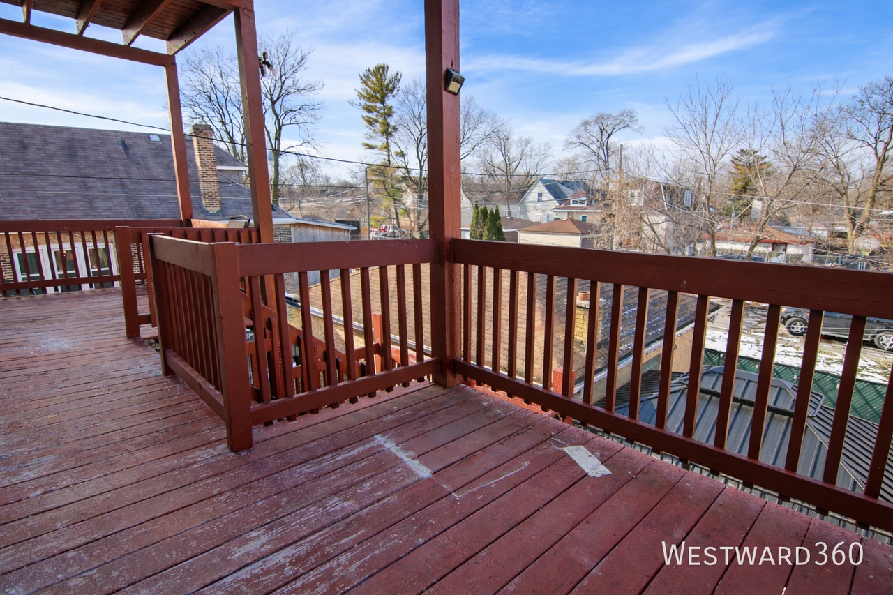 6706 S Wood St #1A - Photo 3 of 3