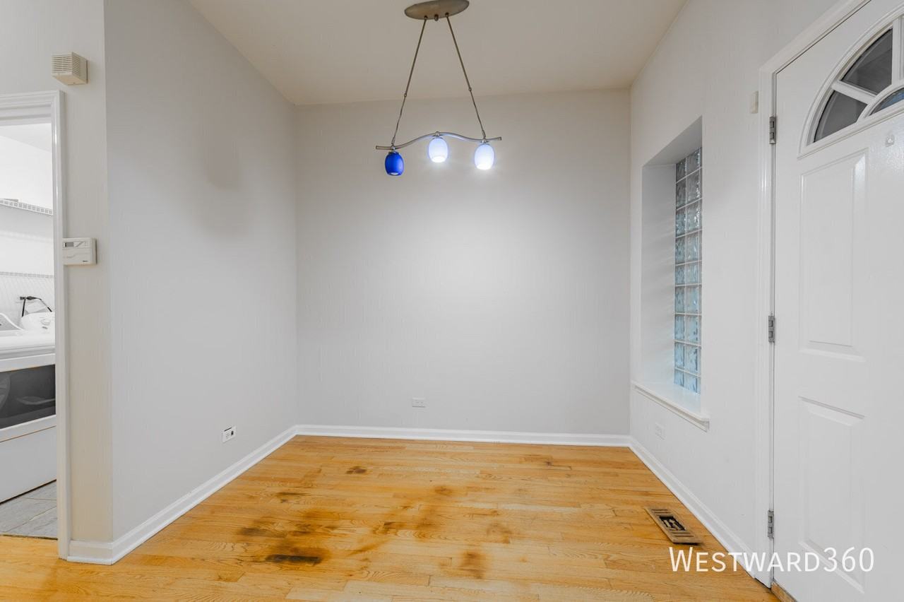1017 W Dakin St #1 - Photo 5 of 32