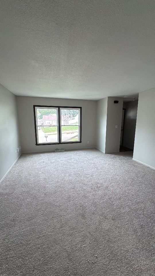 614 Mckinley Ave - Photo 4 of 15