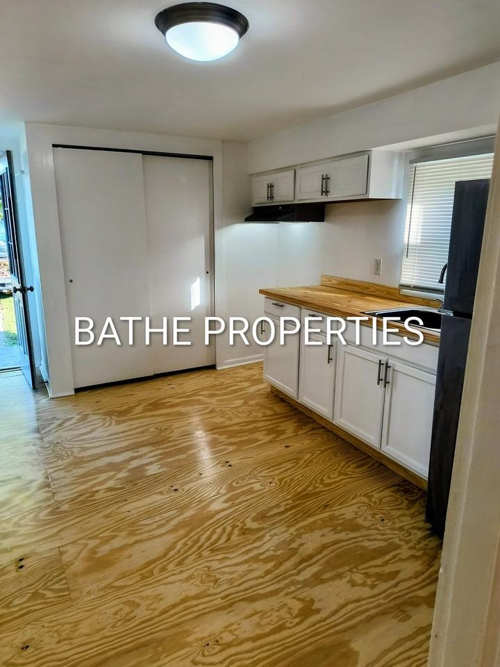 618 Barnard Ave - Photo 2 of 12
