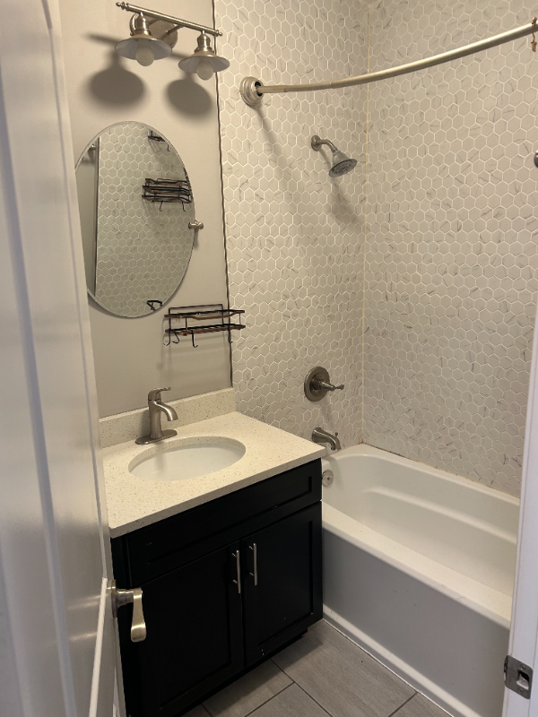 4512 S Calumet Ave #2N - Photo 3 of 6