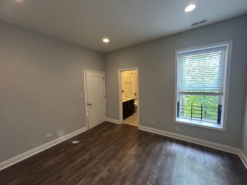 4512 S Calumet Ave #2N - Photo 5 of 6