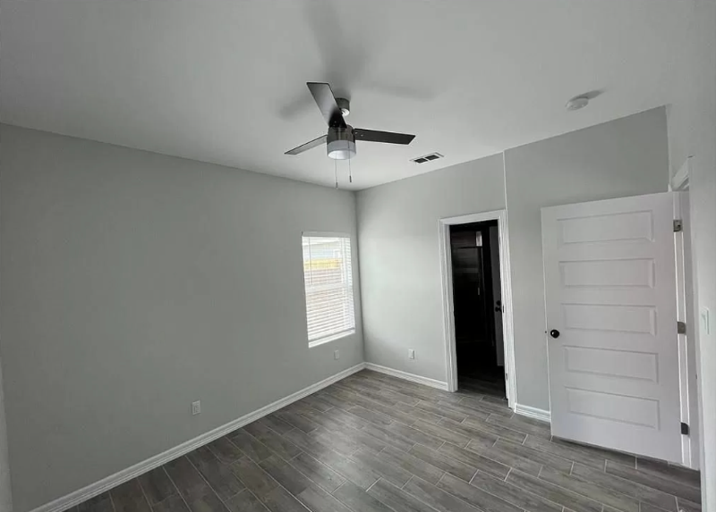 913 W La Pointe Ave #2 - Photo 4 of 14