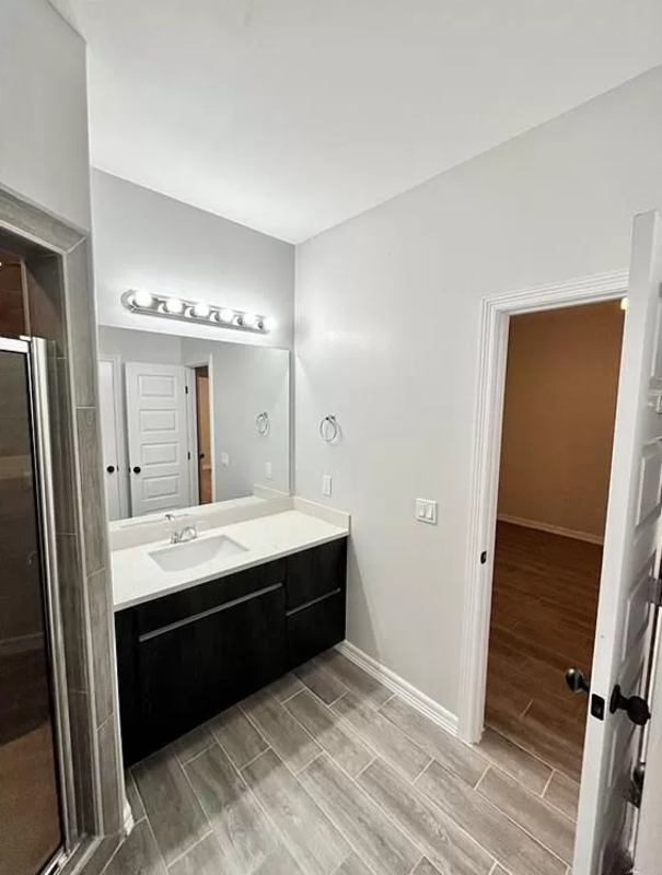 913 W La Pointe Ave #2 - Photo 7 of 14