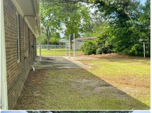 211 Dillard St - Photo 4 of 18