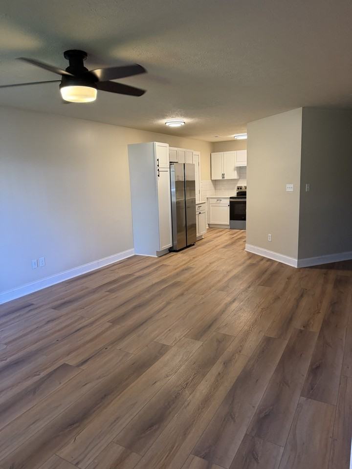 426 Cedar St - Photo 3 of 10