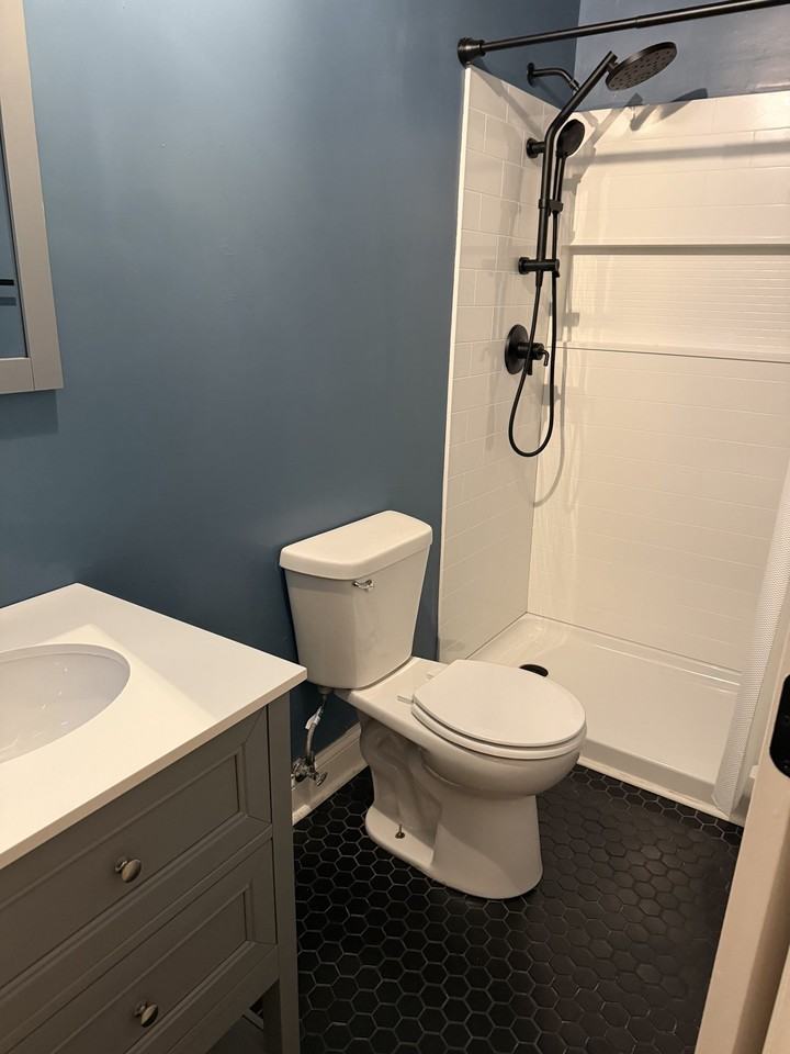 426 Cedar St - Photo 5 of 10