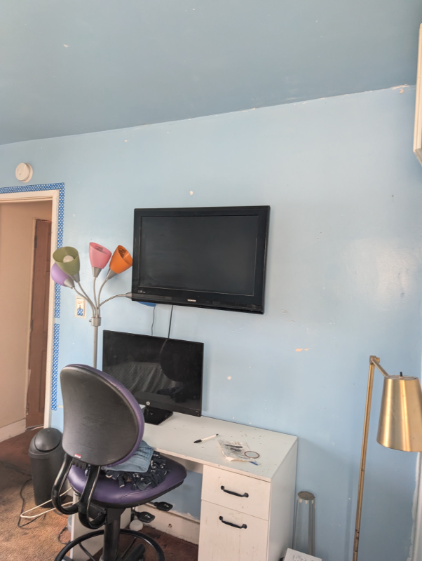 6712 10th Ave - Photo 3 of 6