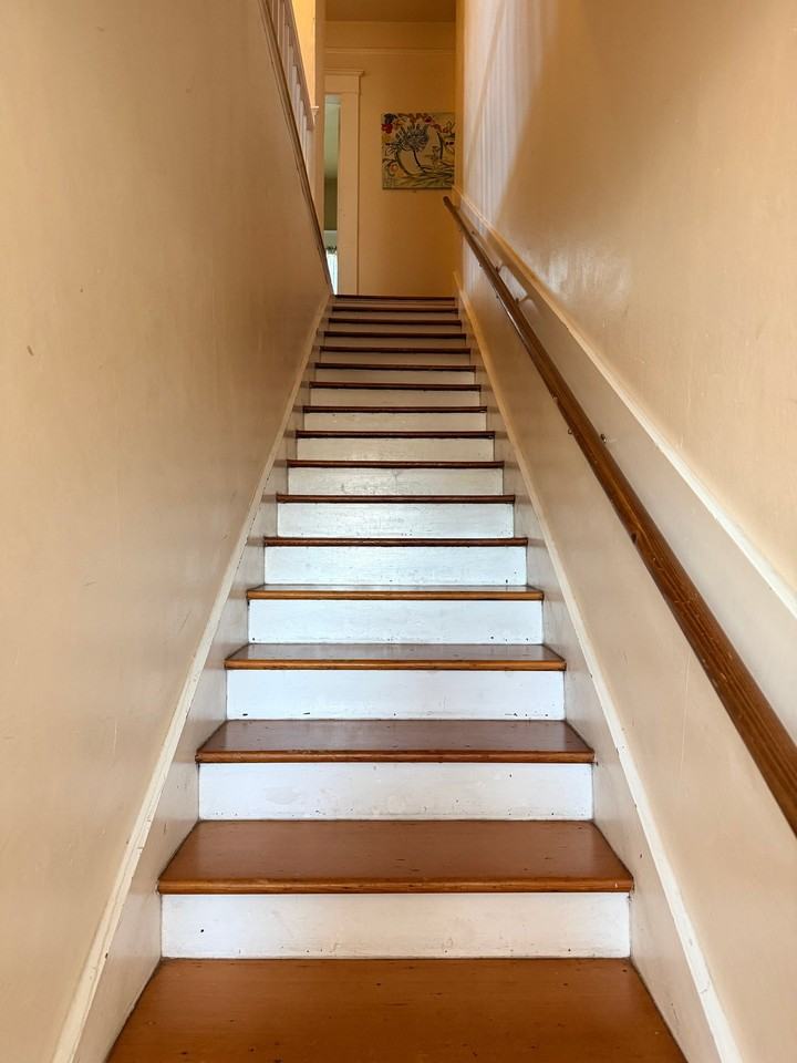 414 Jefferson St #1 - Photo 4 of 17