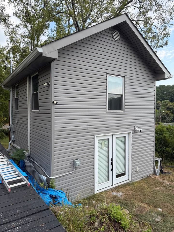613 Ledford St #B - Photo 2 of 20