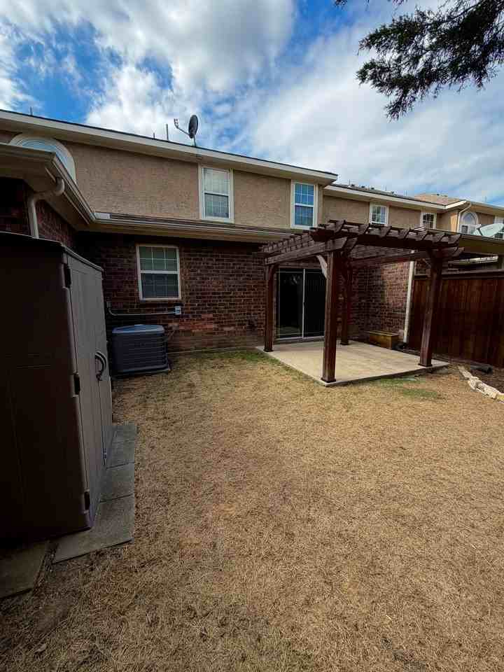 5948 Clearwater Dr - Photo 4 of 17