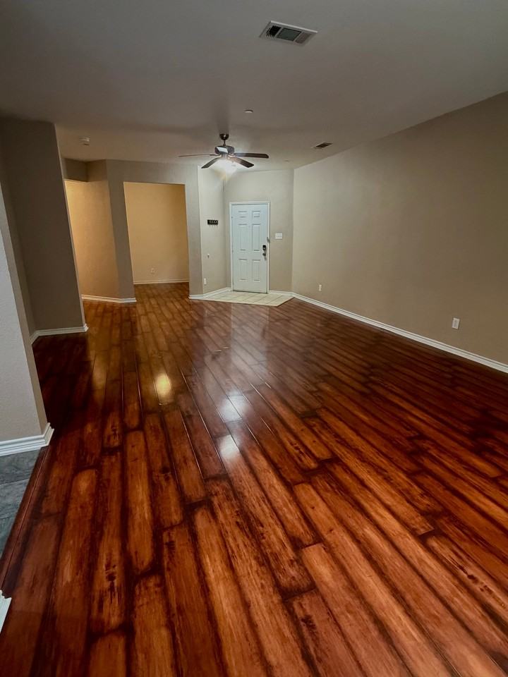 5948 Clearwater Dr - Photo 7 of 17