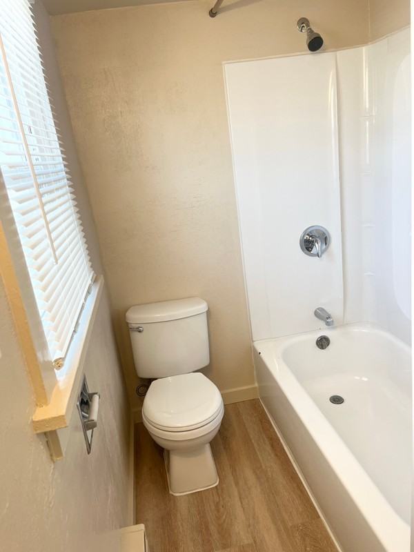 1008 Mccarty Ave #E - Photo 7 of 9