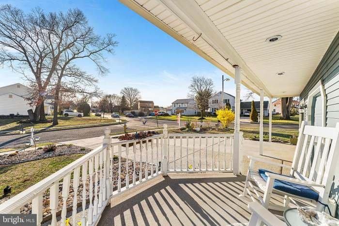 8201 Weymouth Dr - Photo 2 of 20