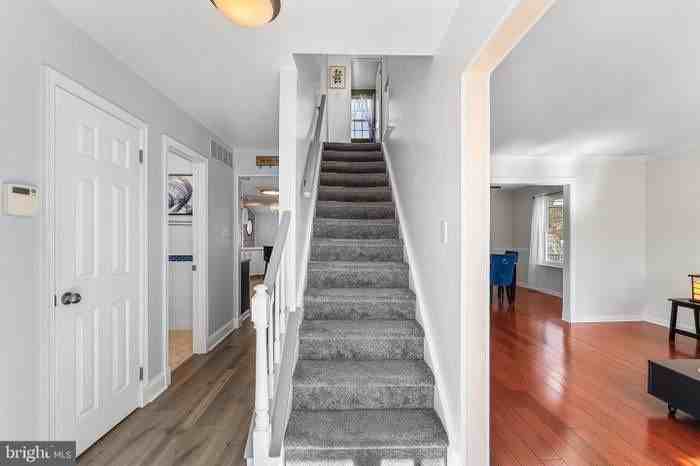 8201 Weymouth Dr - Photo 3 of 20