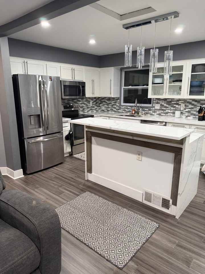 8421 Sheridan Ave N - Photo 4 of 19