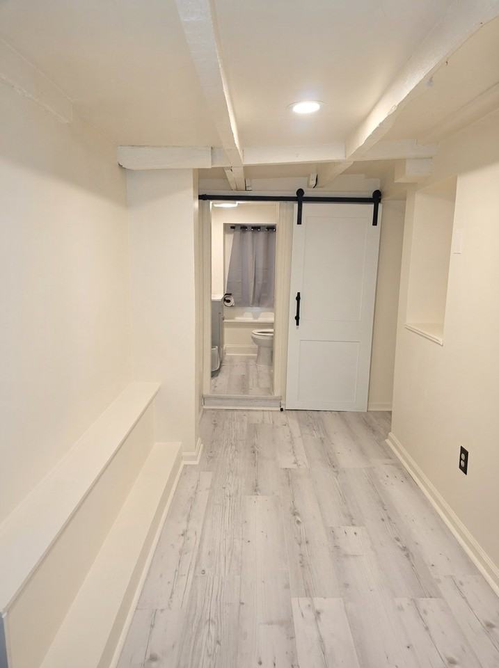 49 Valley St - Photo 4 of 7