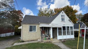 featured image of 245 Ohio Ave #245