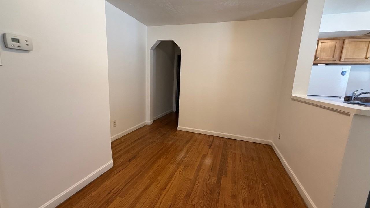 245 Ohio Ave #245 - Photo 4 of 5