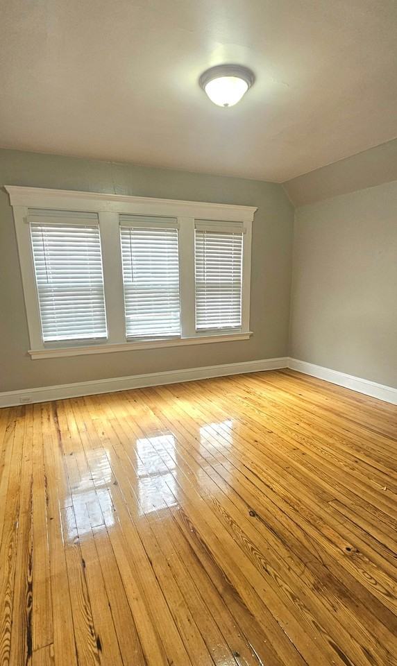 85 Hubinger St #3 - Photo 4 of 9