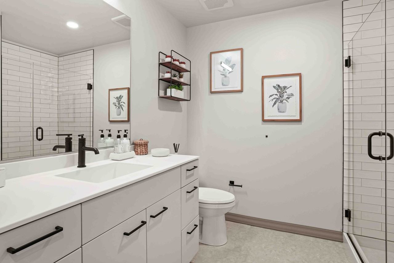 2158 N Elston Ave - Photo 7 of 17