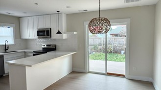 2525 N Lombard St - Photo 1 of 1