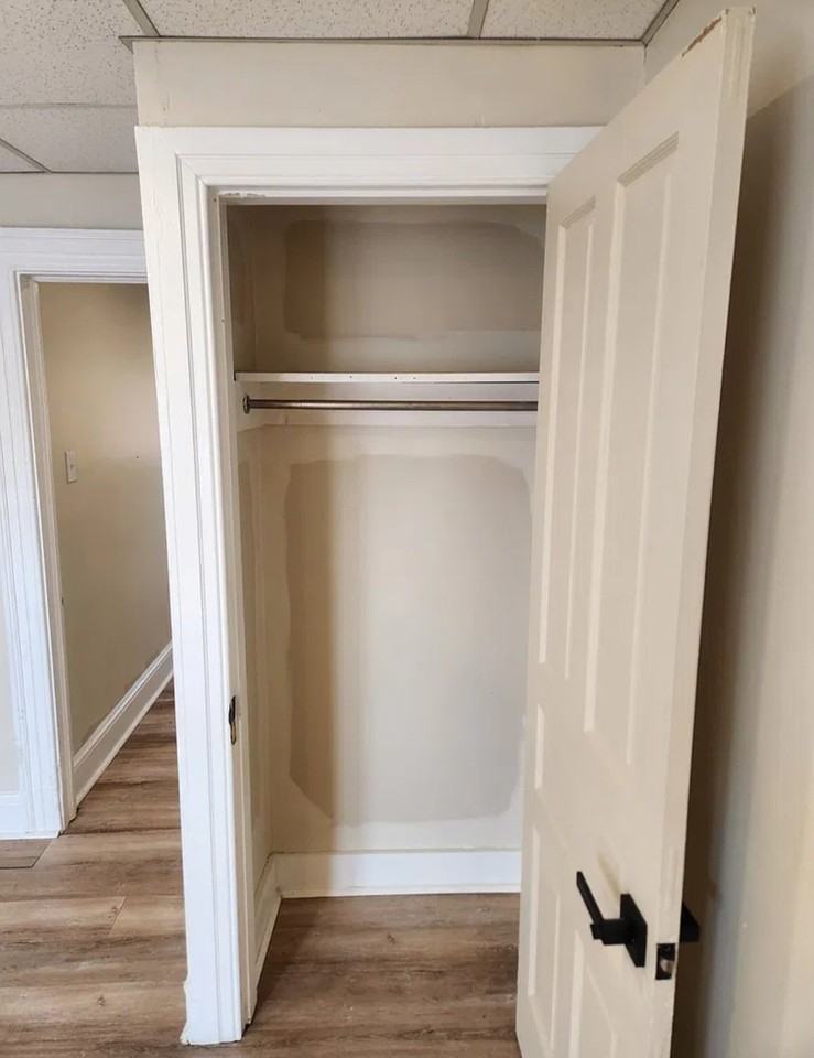 529 W Market St #1 - Photo 5 of 15